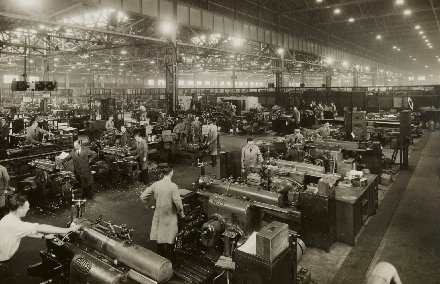 What are Manufacturing Contracts? Your Comprehensive Guide