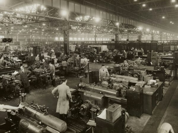 What are Manufacturing Contracts? Your Comprehensive Guide