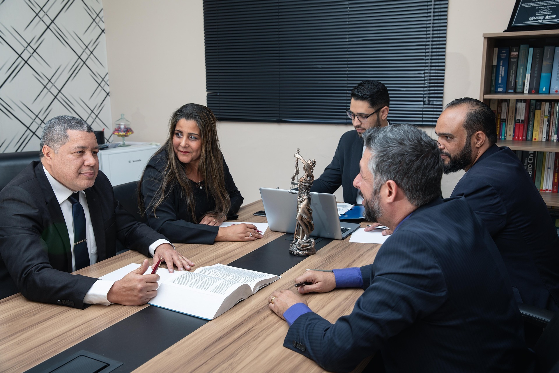 The Must-Have Clauses in Your Manufacturing Contract